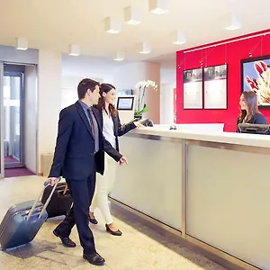 Szálloda Mercure Solari, Milánó