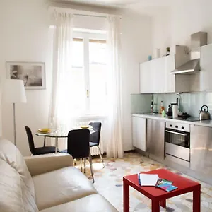 Convenient And Private Place In Milan Apartment