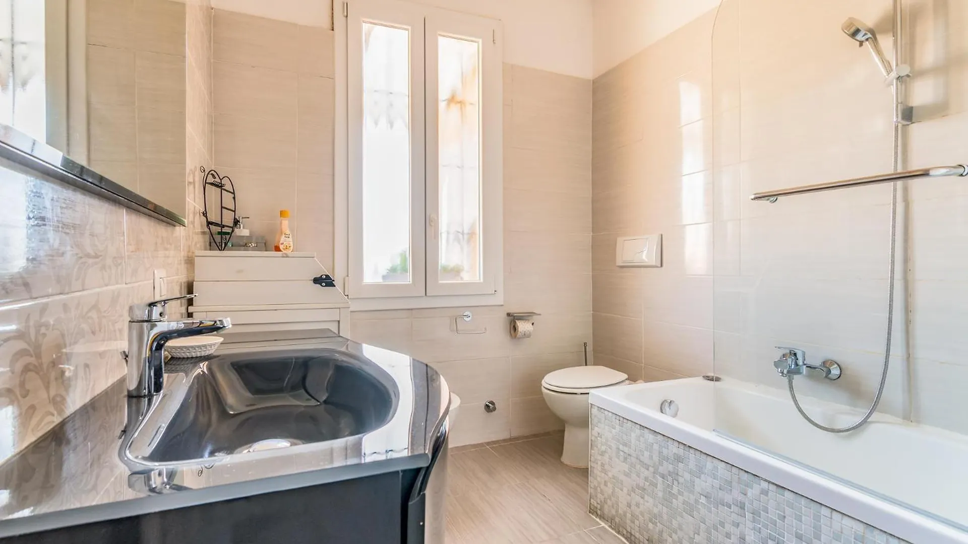 Milano Naba Flat Full Wi-Fi New- Via Meda Apartment 0*, Milan